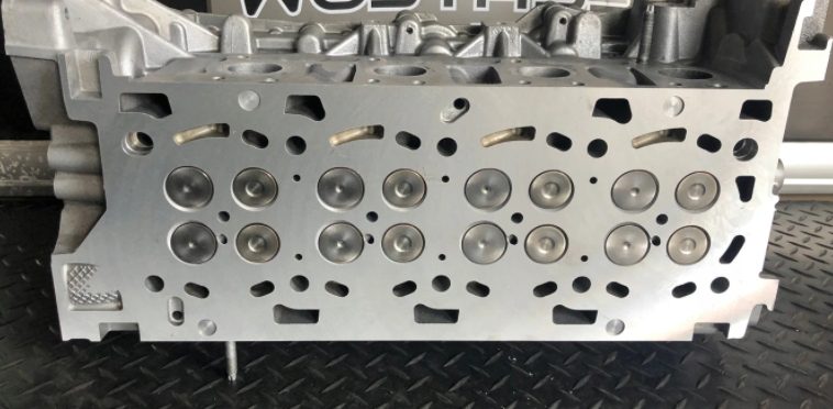 6c3b60e8a02fdf754307dbf8da2f3d17-1.jpg RENAULT TRAFIC VIVARO 2.0 DCI M9R QASHQAI GŁOWICA - obrazek 1