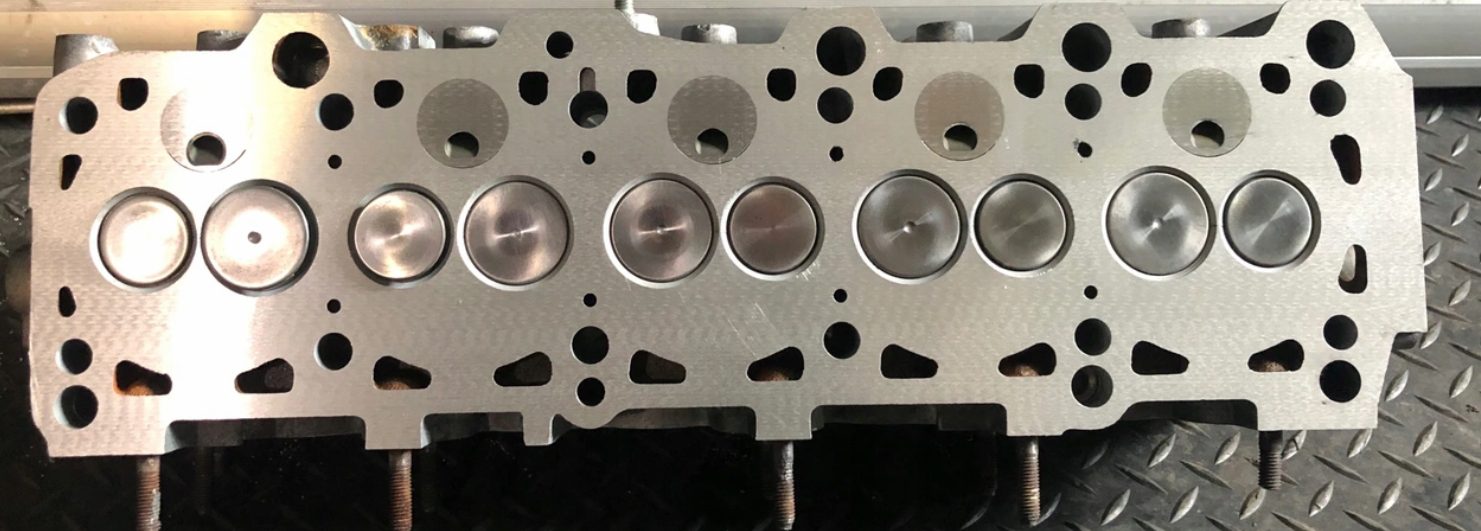 7800f13c05b85df2d1ff019231bed725-1.jpg GŁOWICA VW LT Transporter 2.4d - kompletna 074103373 AAB - obrazek 1