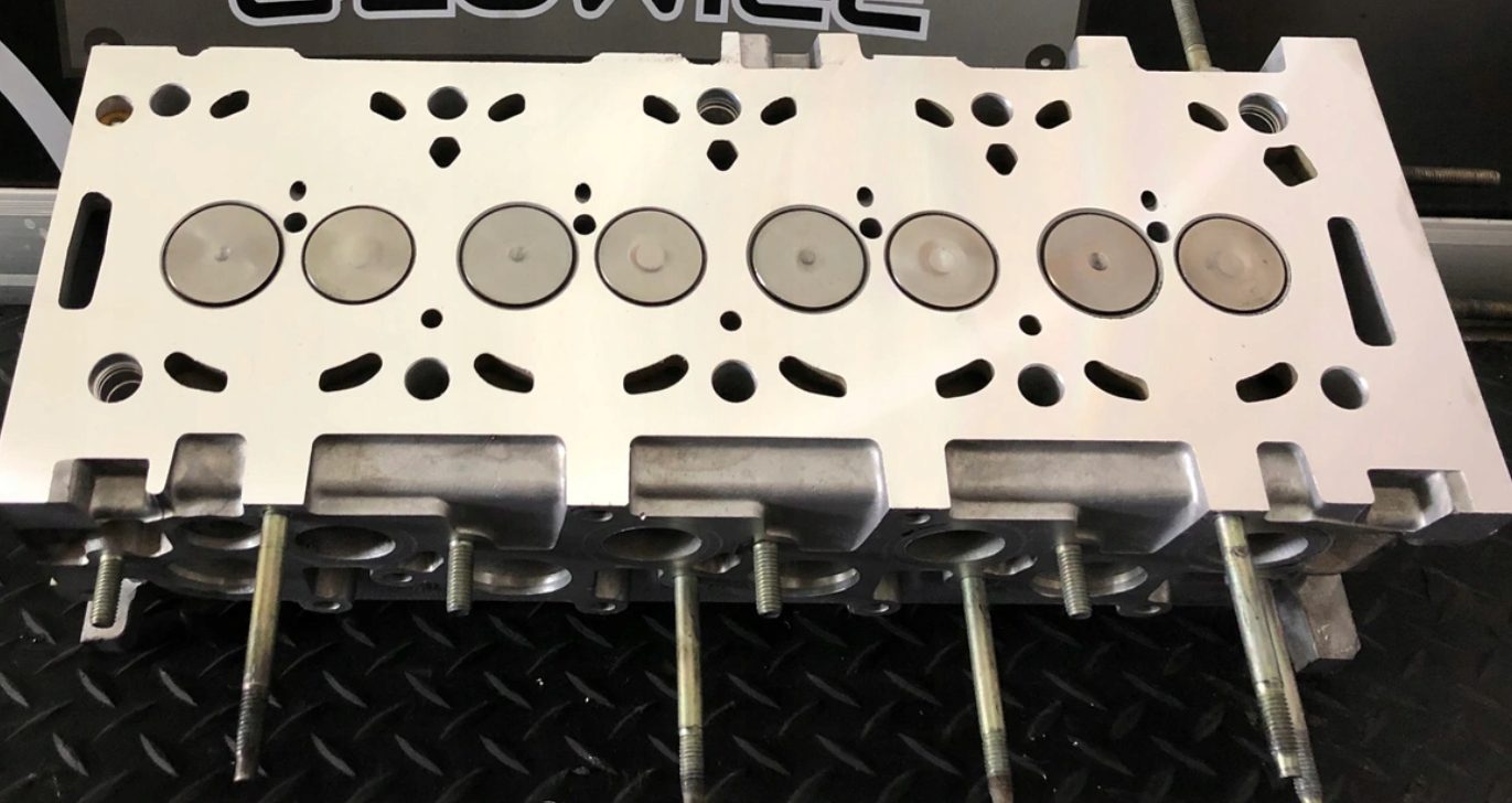 f16ab9596fbee4a483a9a048c6627115-1.jpg Głowica Peugeot 2.0 HDI 8V Suzuki Citroen - obrazek 1